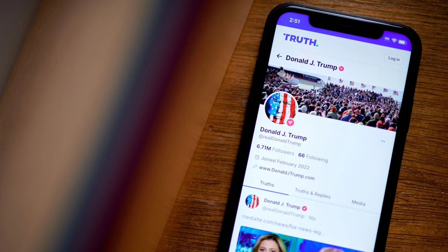 Truth Social Submits Blue-Chip Crypto ETF Filing Featuring Five Major Cryptocurrencies