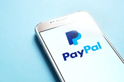 PayPal Unveils a Service that Allows U.S. Merchants to Accept Over 100 Cryptos