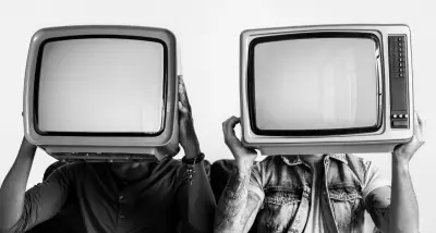 Coinbase CEO Defends Satirical UK Ad After TV Ban, Calls for Financial System Reform