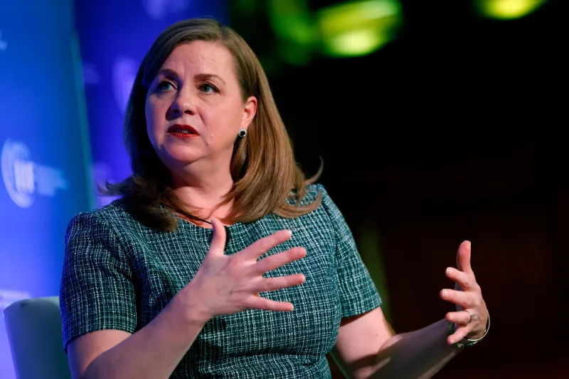 Fed Vice Chair Bowman Proposes Allowing Staff Small Crypto Holdings