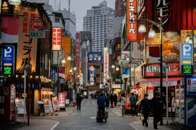 Japan Finance Minister Endorses Crypto as Finance Ministry Proposes Cutting Taxes by More Than Half