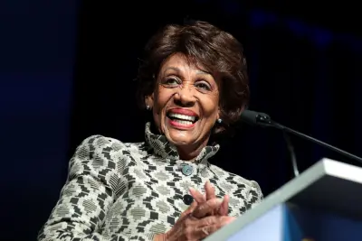 Rep. Maxine Waters Demands SEC Oversight Hearing on Crypto Enforcement Approach