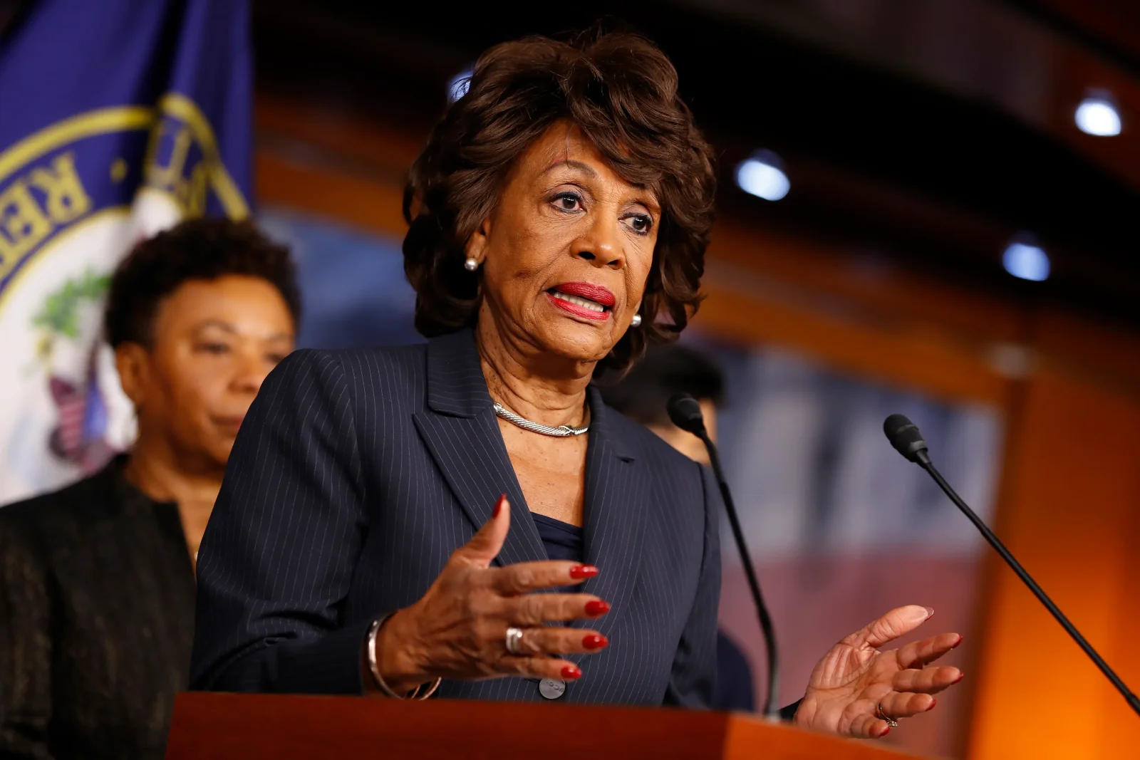 Democrat Maxine Waters Demands Answers From Kansas City Fed Over Kraken Master Account Approval