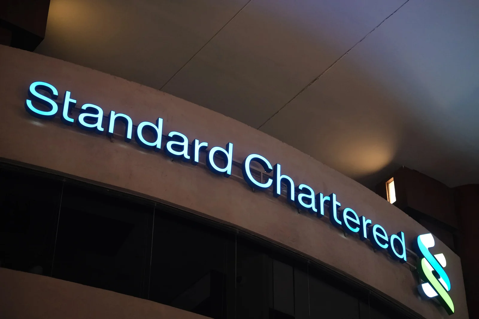 Standard Chartered Sees Uniswap’s UNI Surging to $100 by 2030 on DeFi and Tokenization Boom