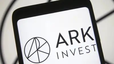 Ark Invest Buys Coinbase, Circle, Bullish, and Robinhood Shares as Crypto Stocks Decline