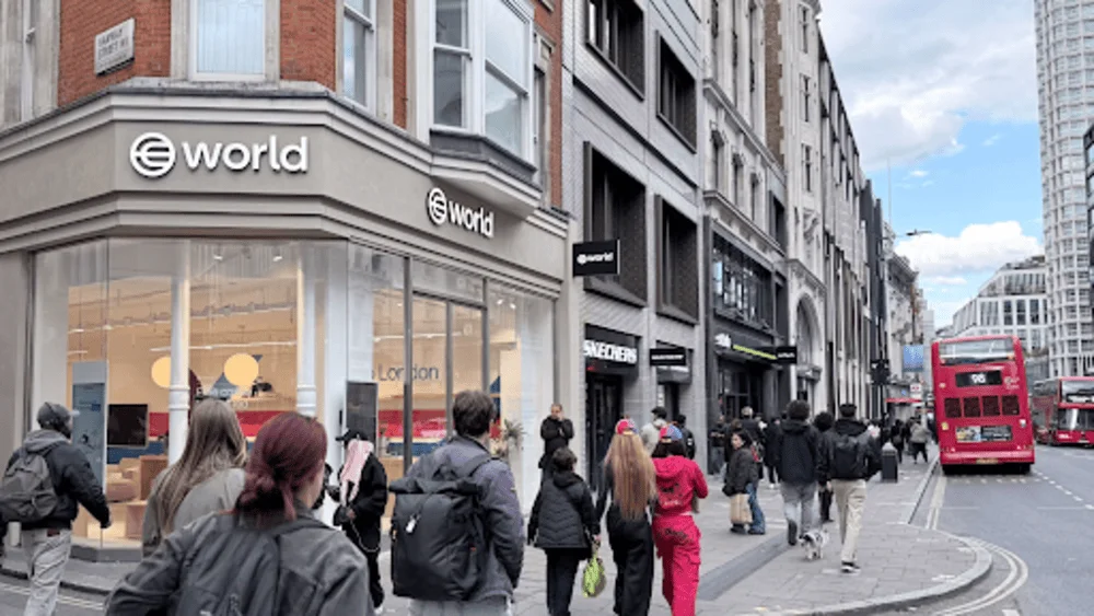 World Opens London Flagship on Oxford Street, Bringing Proof of Human to the UK's Busiest Shopping District