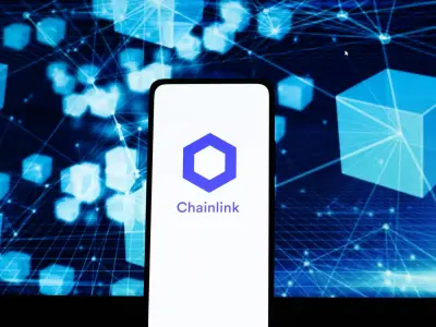 Tokenized Stocks Reach Hyperliquid Through Chainlink's Cross-Chain Tech