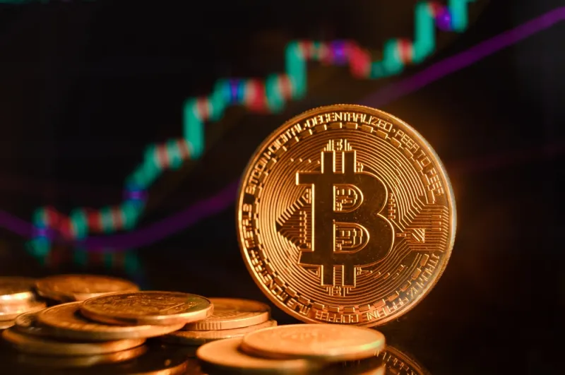 Bitcoin Tops $64K as Listed Miners Cut Power 21% for AI